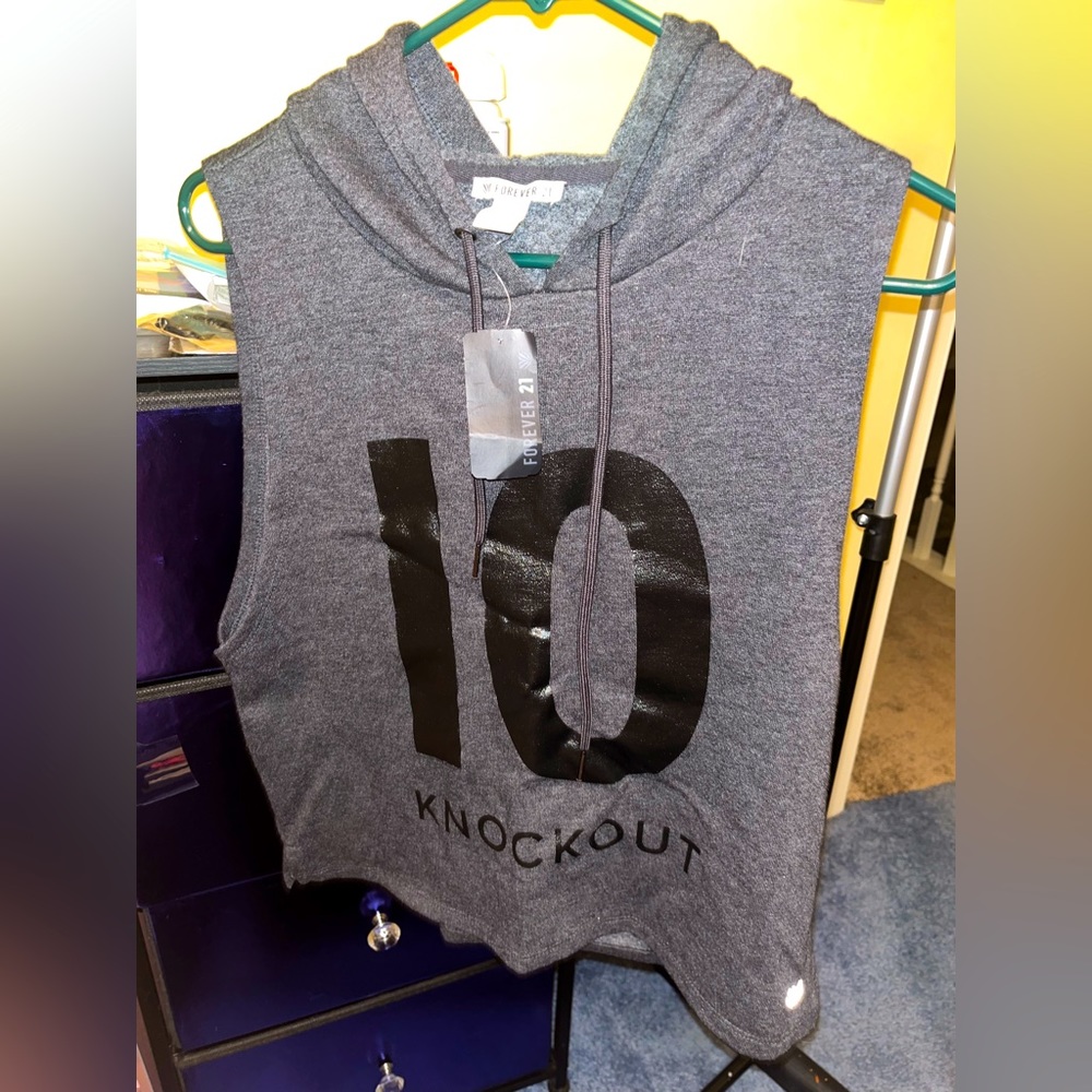 🎉 HOST PICK 🎉 Forever 21 Tank Top Hoodie- **NEVER WORN**- size medium
